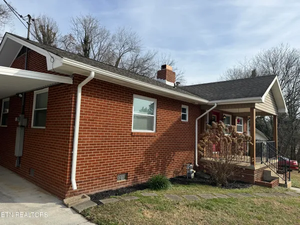 118 East Newkirk Lane, Oak Ridge, TN 37830