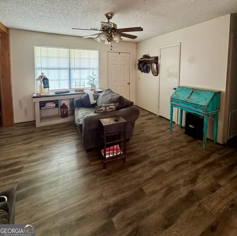 $163,999 | 102 West Palm Road, Hazlehurst, GA 31539