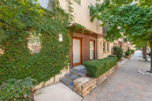 $3,995 | 2315 Clark Street, Dallas, TX 75204