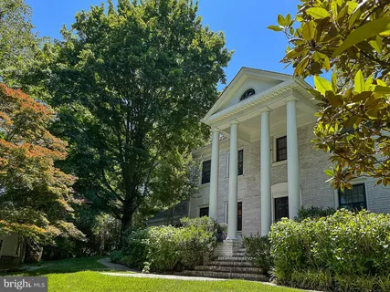 $2,100,000 | 710 Live Oak Drive, McLean, VA 22101