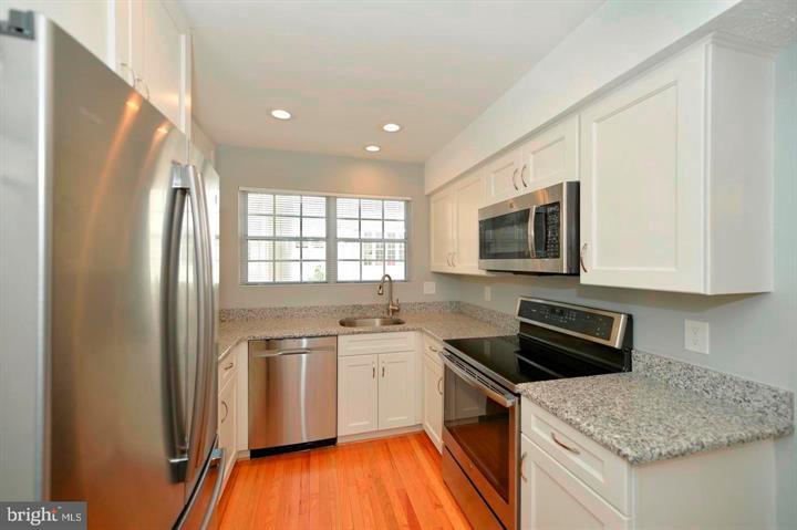 109 Fort Evans Road Southeast, Unit C Leesburg, VA 20175 - Photo 6 of 20 Kitchen