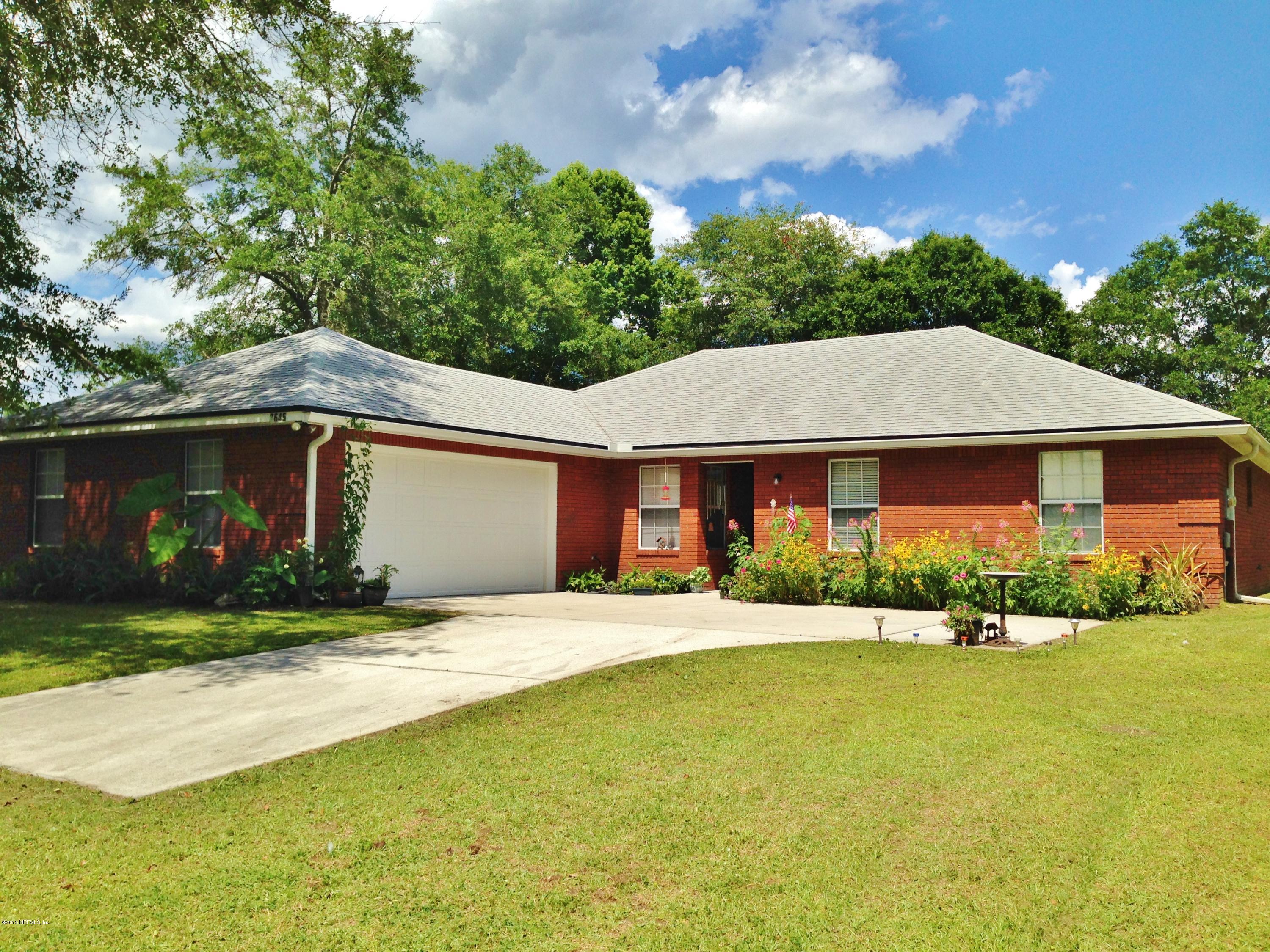 3645 Jones Road Jacksonville, FL 32220 - Photo 3 of 16 Courtyard Garage