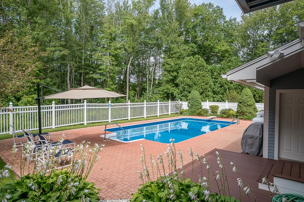 400 Boston Road Sutton, MA 01590 - Photo 4 of 42 Gallery Image 4