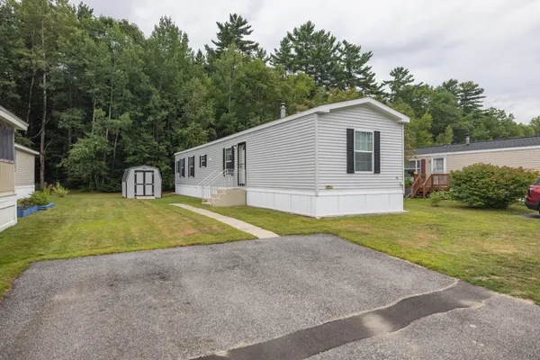 $79,900 | 72 Village Drive, Lewiston, ME 04240