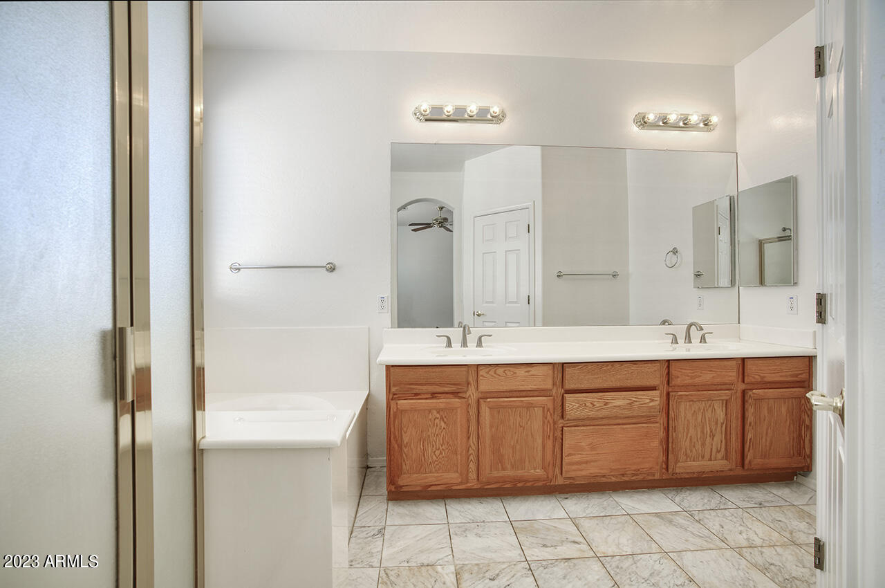 2430 East Darrel Road Phoenix, AZ 85042 - Photo 14 of 24 2430 E DARREL RD