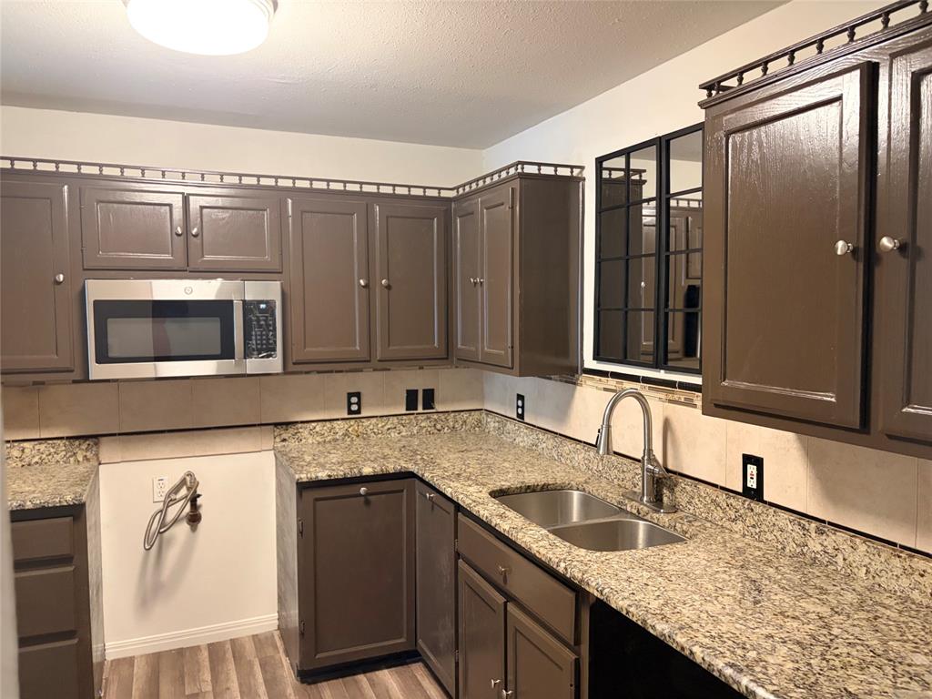 2025 Lyle Avenue Waco, TX 76708 - Photo 7 of 35 NEW APPLIANCES TO BE INSTALLED