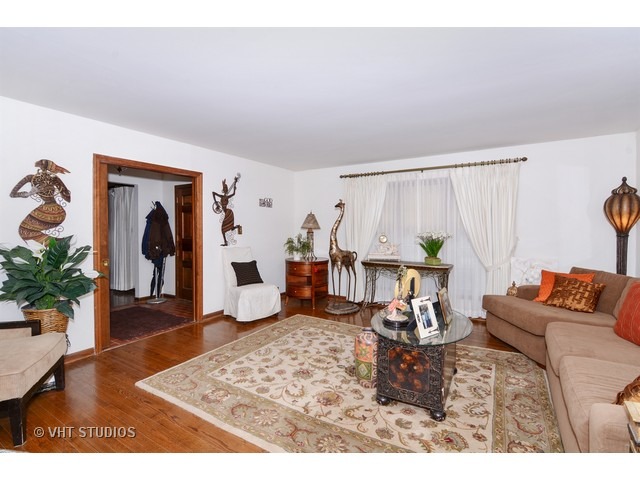 20655 Corinth Road Olympia Fields, IL 60461 - Photo 2 of 10