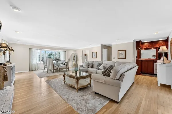 $999,000 | 48 Tree Top Road, Whitehouse Station, NJ 08889