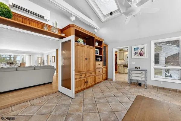 $999,000 | 48 Tree Top Road, Whitehouse Station, NJ 08889