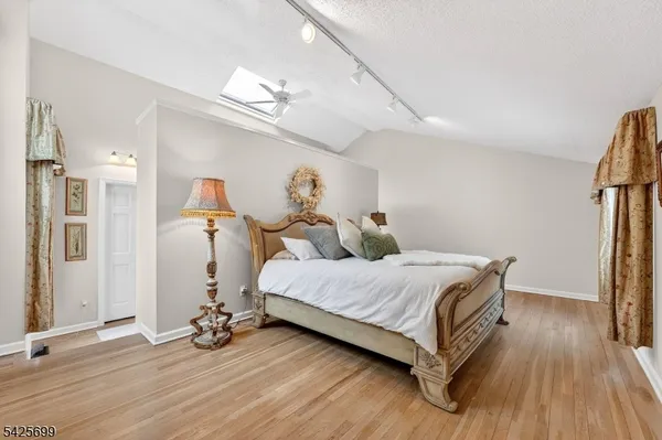 $999,000 | 48 Tree Top Road, Whitehouse Station, NJ 08889
