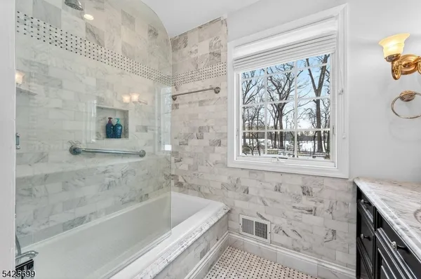 $999,000 | 48 Tree Top Road, Whitehouse Station, NJ 08889