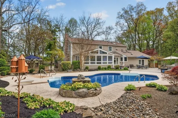 $999,000 | 48 Tree Top Road, Whitehouse Station, NJ 08889