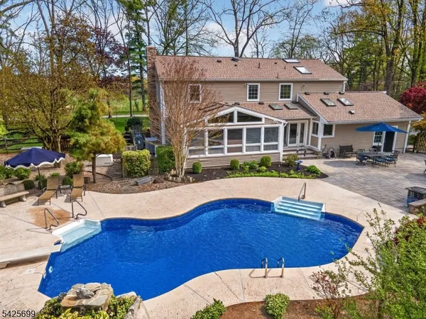 $999,000 | 48 Tree Top Road, Whitehouse Station, NJ 08889
