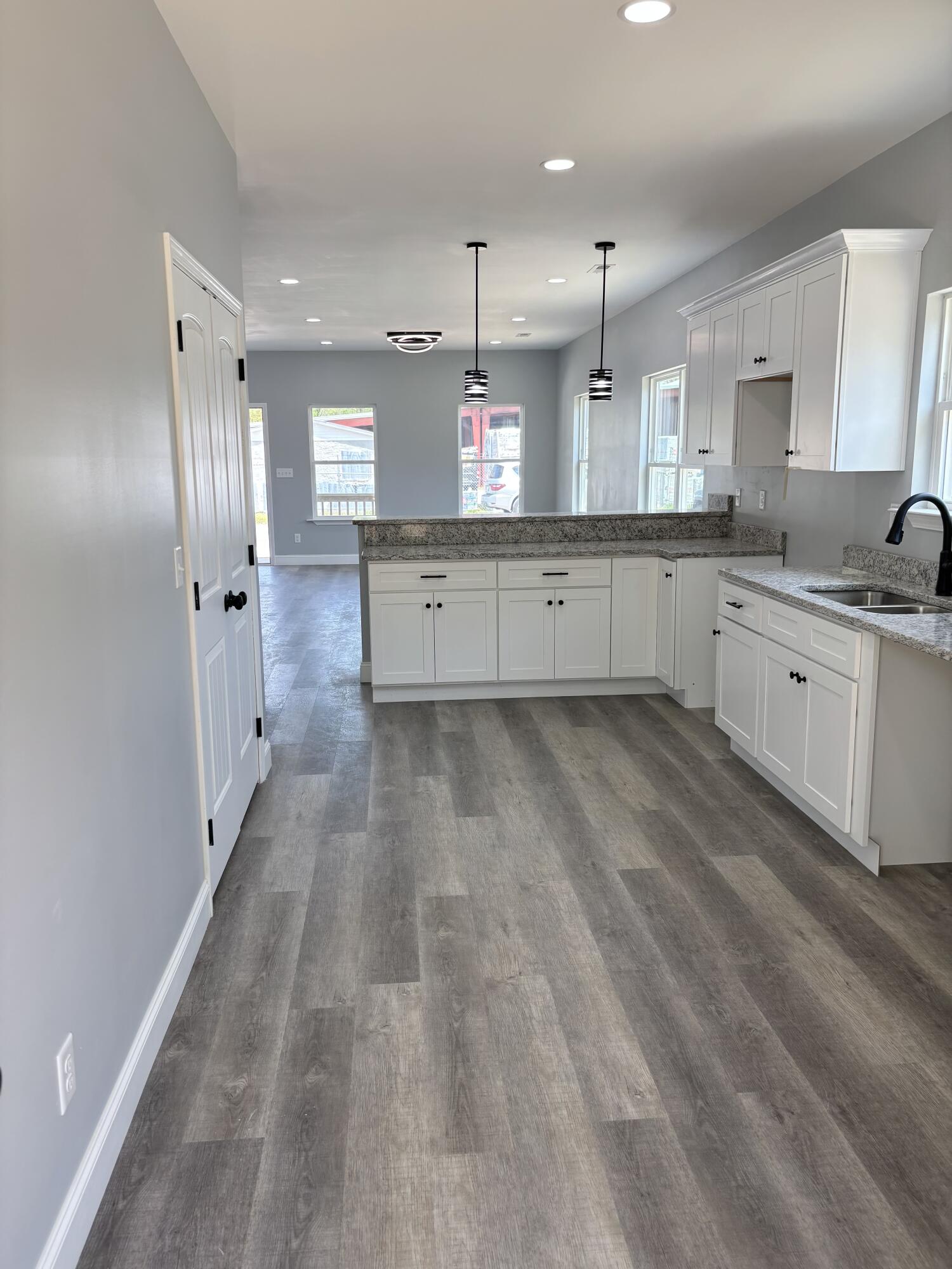 1806 Ocoee Street Chattanooga, TN 37406 - Photo 7 of 24 IMG_3086