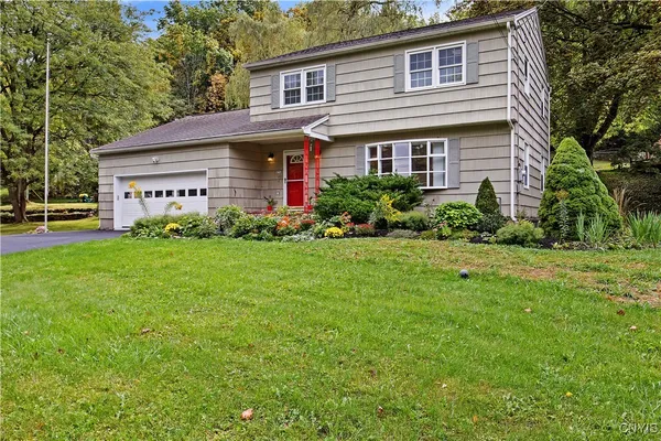 $435,000 | 4594 Brookhill Drive South, Manlius, NY 13104