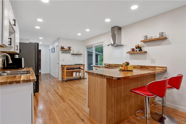 $435,000 | 4594 Brookhill Drive South, Manlius, NY 13104