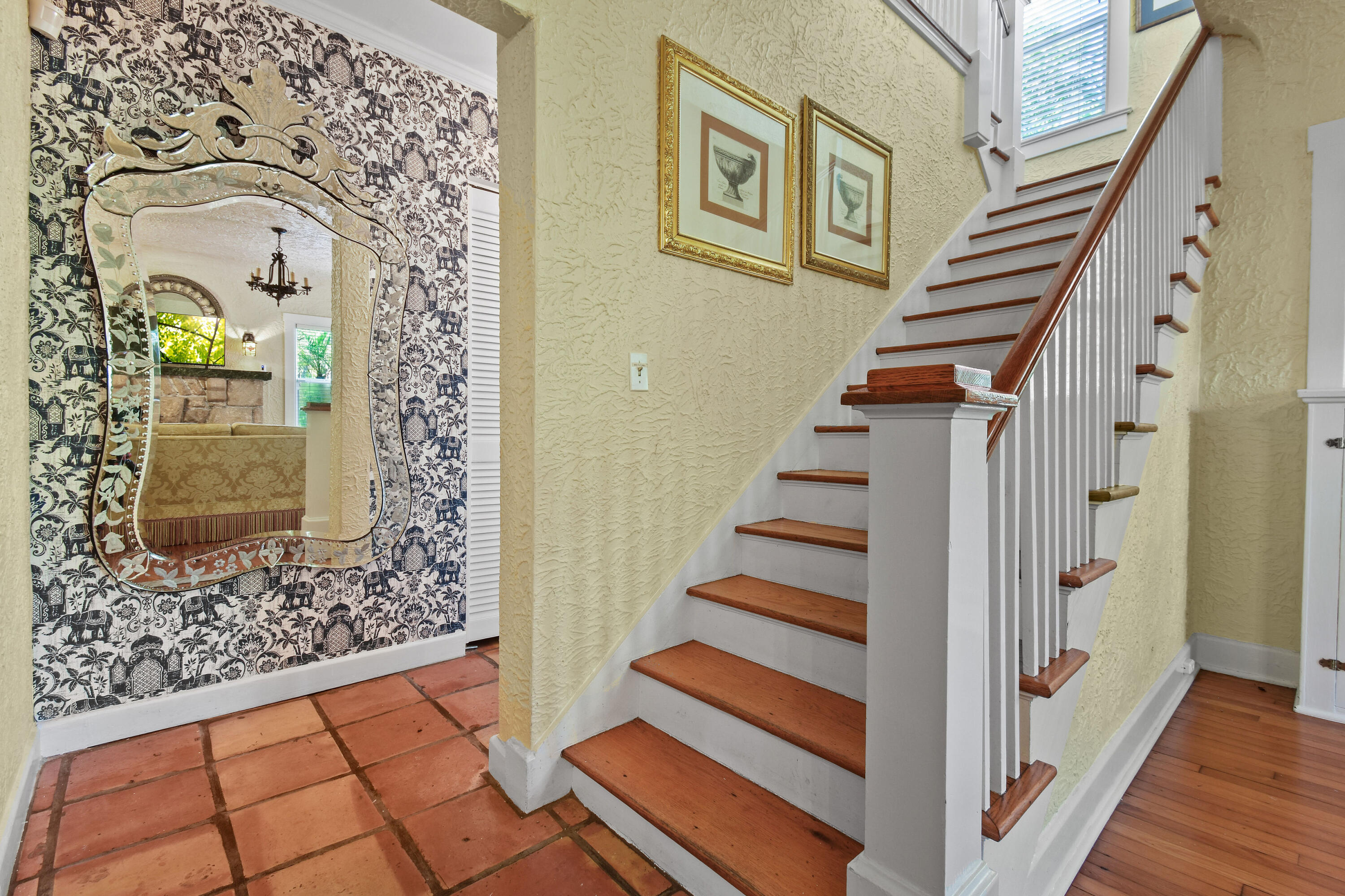 194 Almeria Road West Palm Beach, FL 33405 - Photo 33 of 67 a view of a entryway