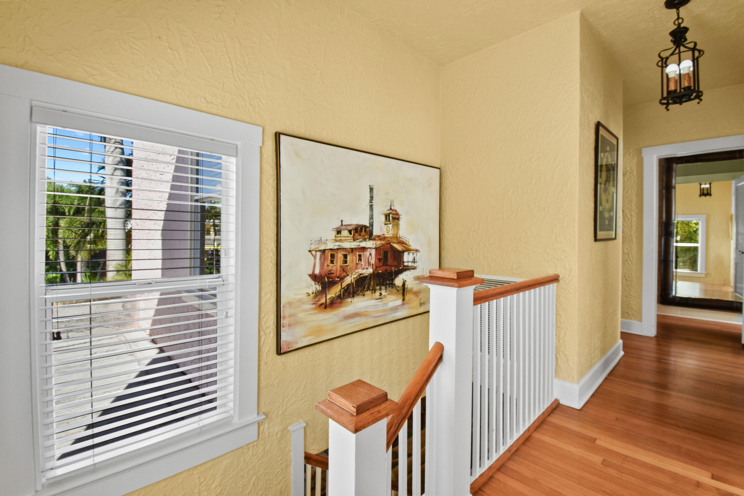 194 Almeria Road West Palm Beach, FL 33405 - Photo 34 of 67 a view of a interior of house