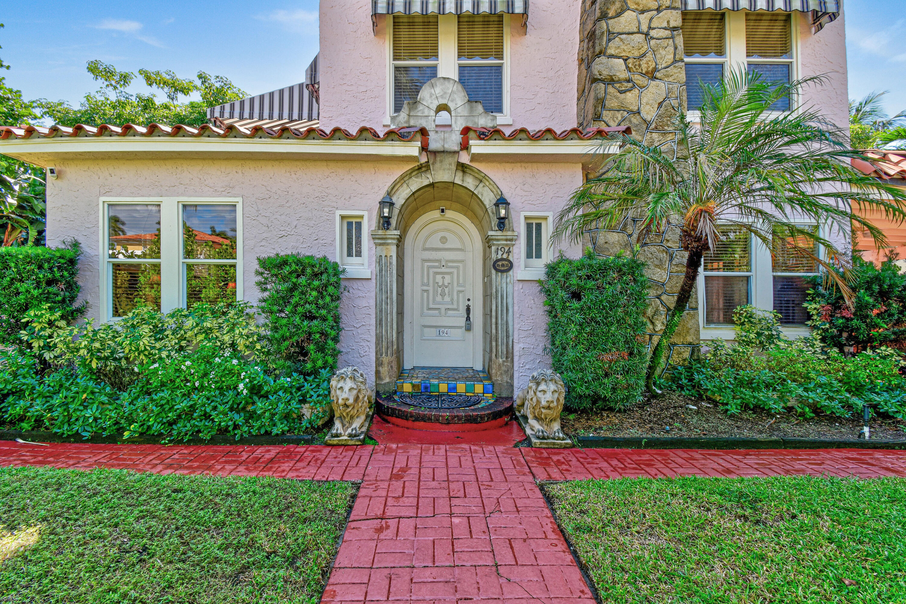 194 Almeria Road West Palm Beach, FL 33405 - Photo 6 of 67 194AlmeriaRd(7)