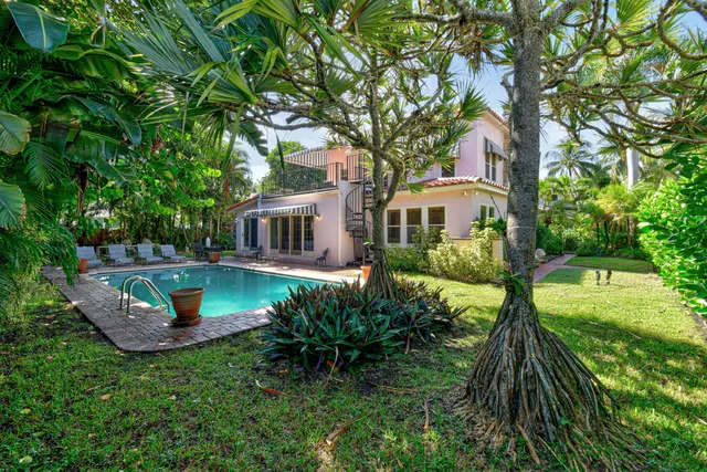 $5,000 | 194 Almeria Road, West Palm Beach, FL 33405