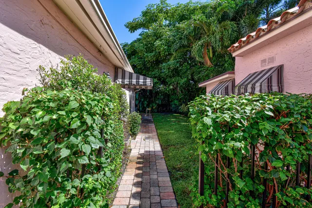 $5,000 | 194 Almeria Road, West Palm Beach, FL 33405