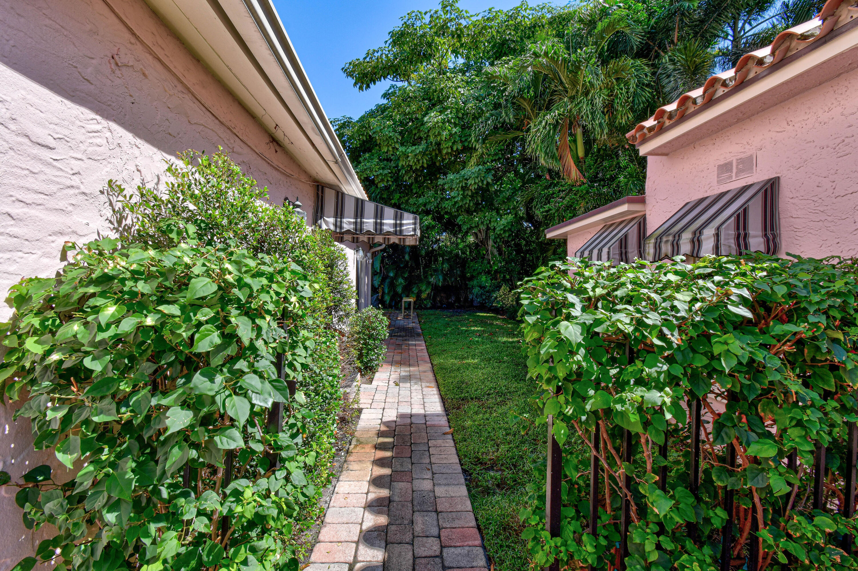 194 Almeria Road West Palm Beach, FL 33405 - Photo 66 of 67 194AlmeriaRd(72)