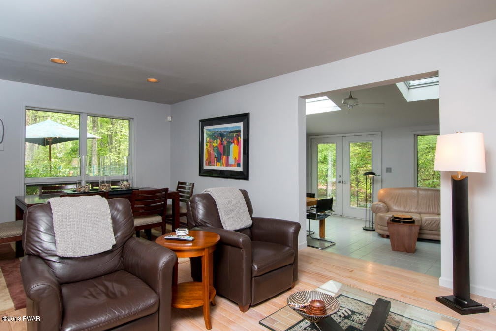 133 Hay Road Milford, PA 18337 - Photo 5 of 38 Sitting room