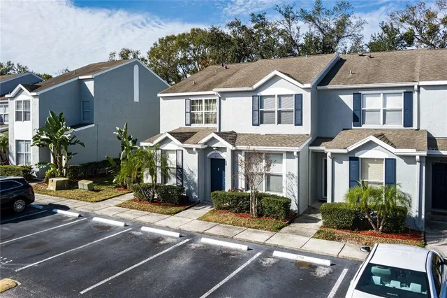 $240,000 | 6213 Osprey Lake Circle, Riverview, FL 33578