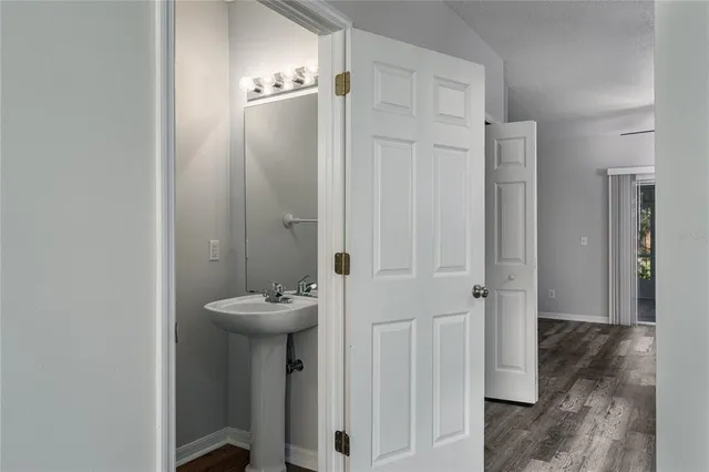 $240,000 | 6213 Osprey Lake Circle, Riverview, FL 33578