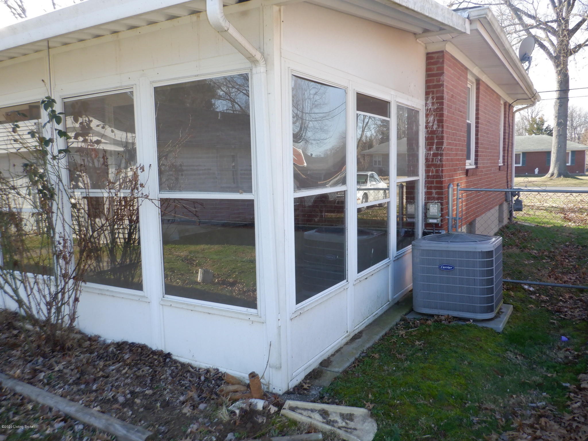 7807 Bluebonnet Road Louisville, KY 40258 - Photo 21 of 25 DSCF9263