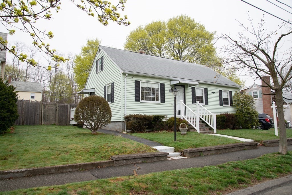 19 MacArthur Road Beverly, MA 01915 - Photo 1 of 23 Gallery Image 1