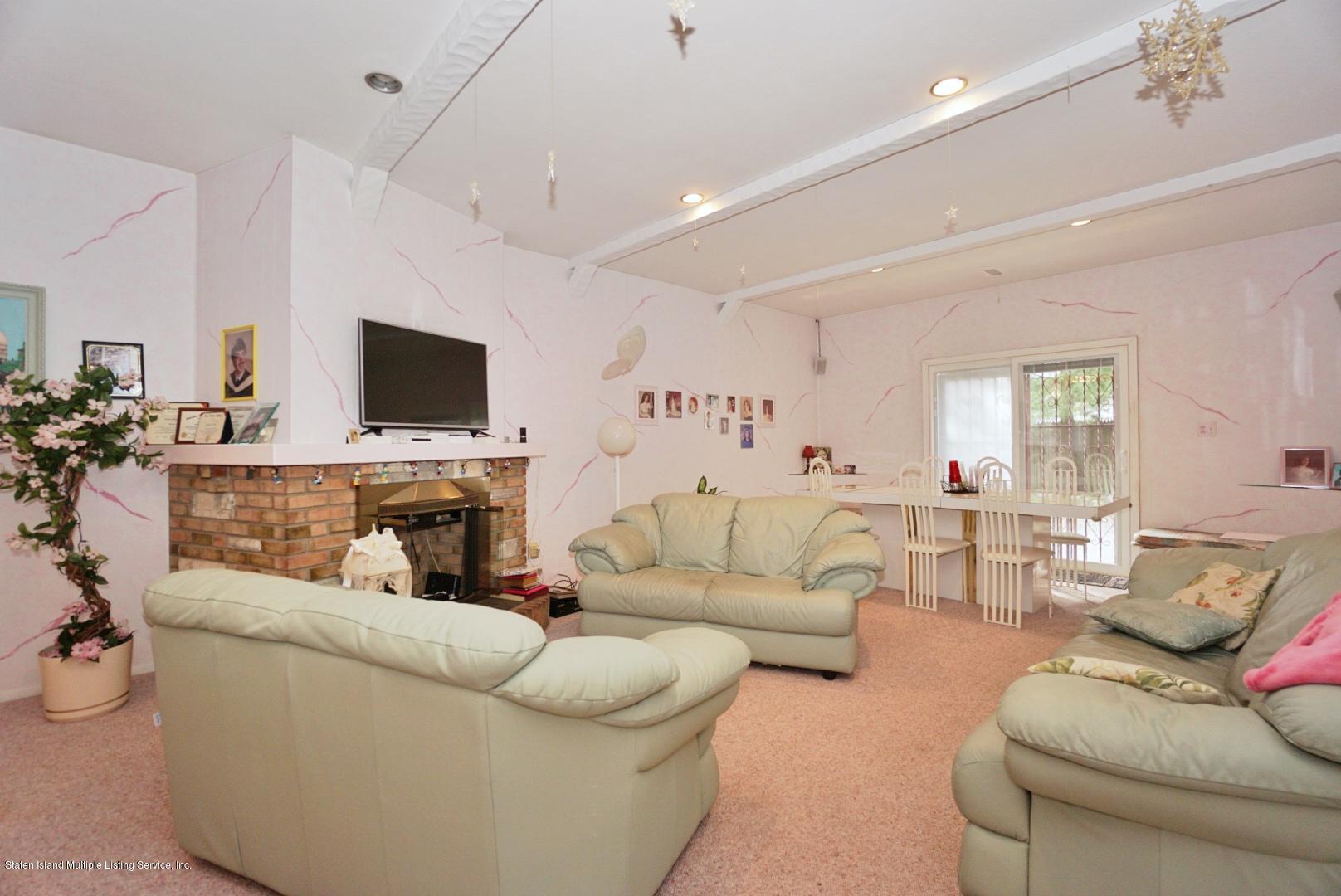 820 West Fingerboard Road Staten Island, NY 10305 - Photo 13 of 54 Photo Aug 15, 9 27 55 AM