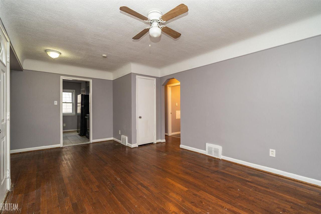 21786 Cushing Avenue Eastpointe, MI 48021 - Photo 3 of 21