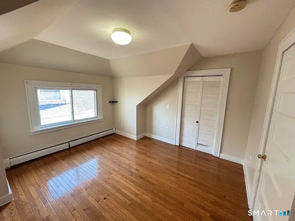 $1,800 | 358 Park Avenue, Bridgeport, CT 06604