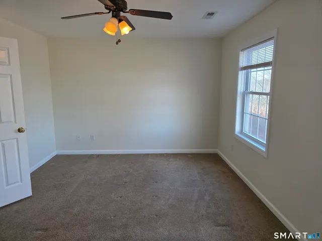 $249,900 | 148 Mathewson Street, Unit 609, Jewett City, CT 06351