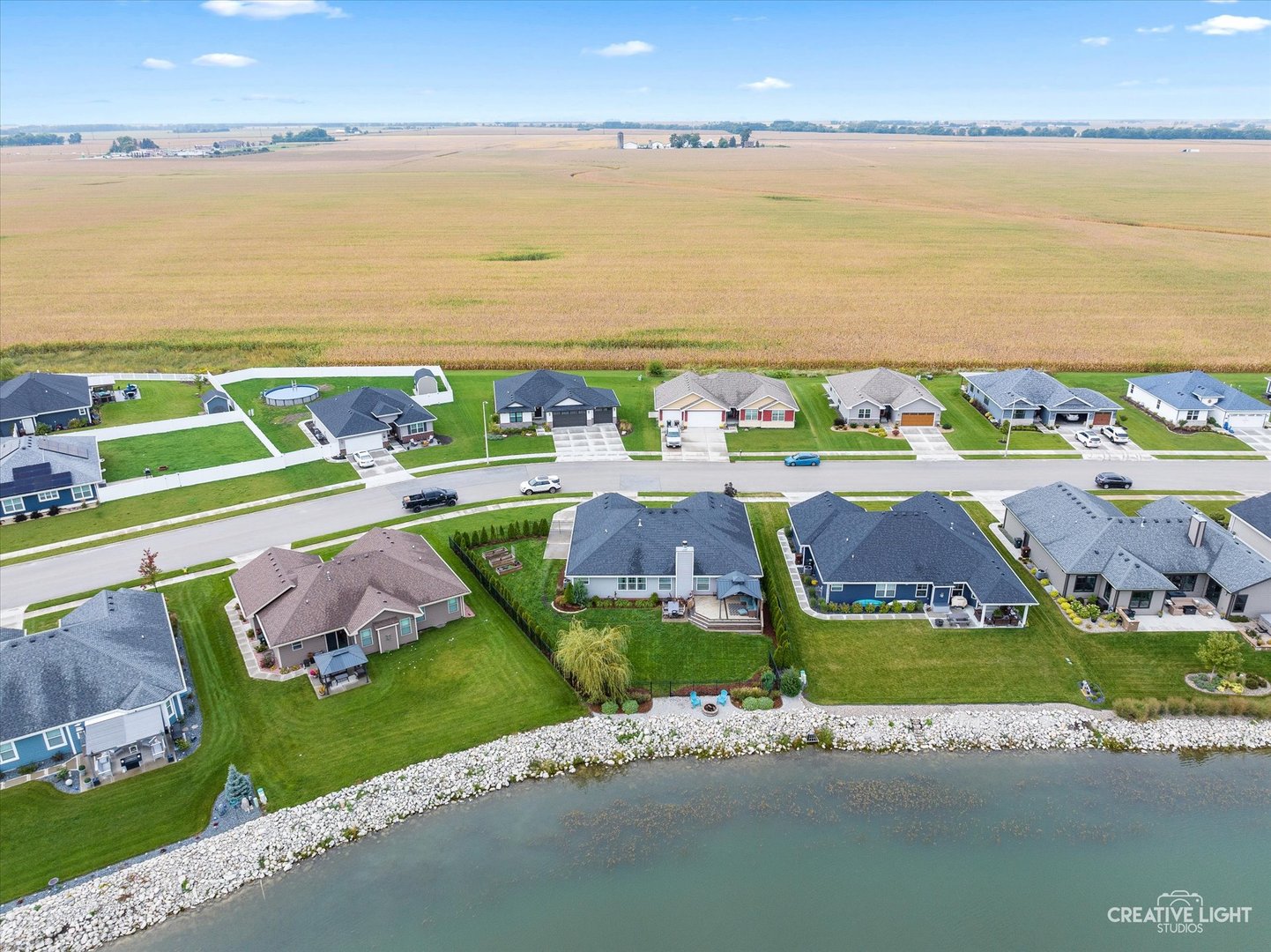 618 Peacock Place Manteno, IL 60950 - Photo 1 of 31 a view of an ocean and city