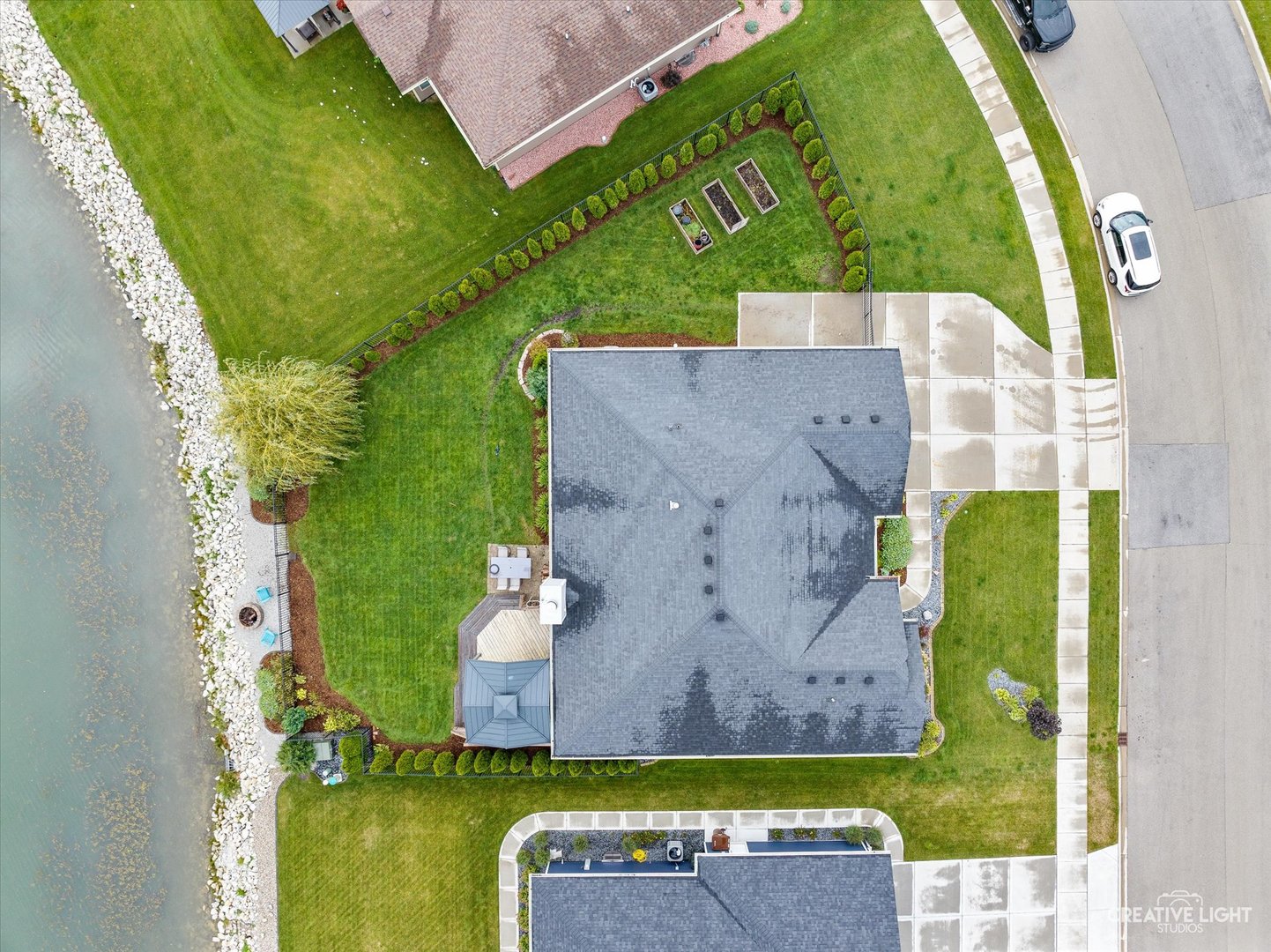618 Peacock Place Manteno, IL 60950 - Photo 31 of 31 an aerial view of a house with a garden