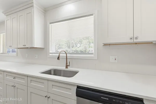 $1,800 | 317 Kim Drive, Lafayette, LA 70503