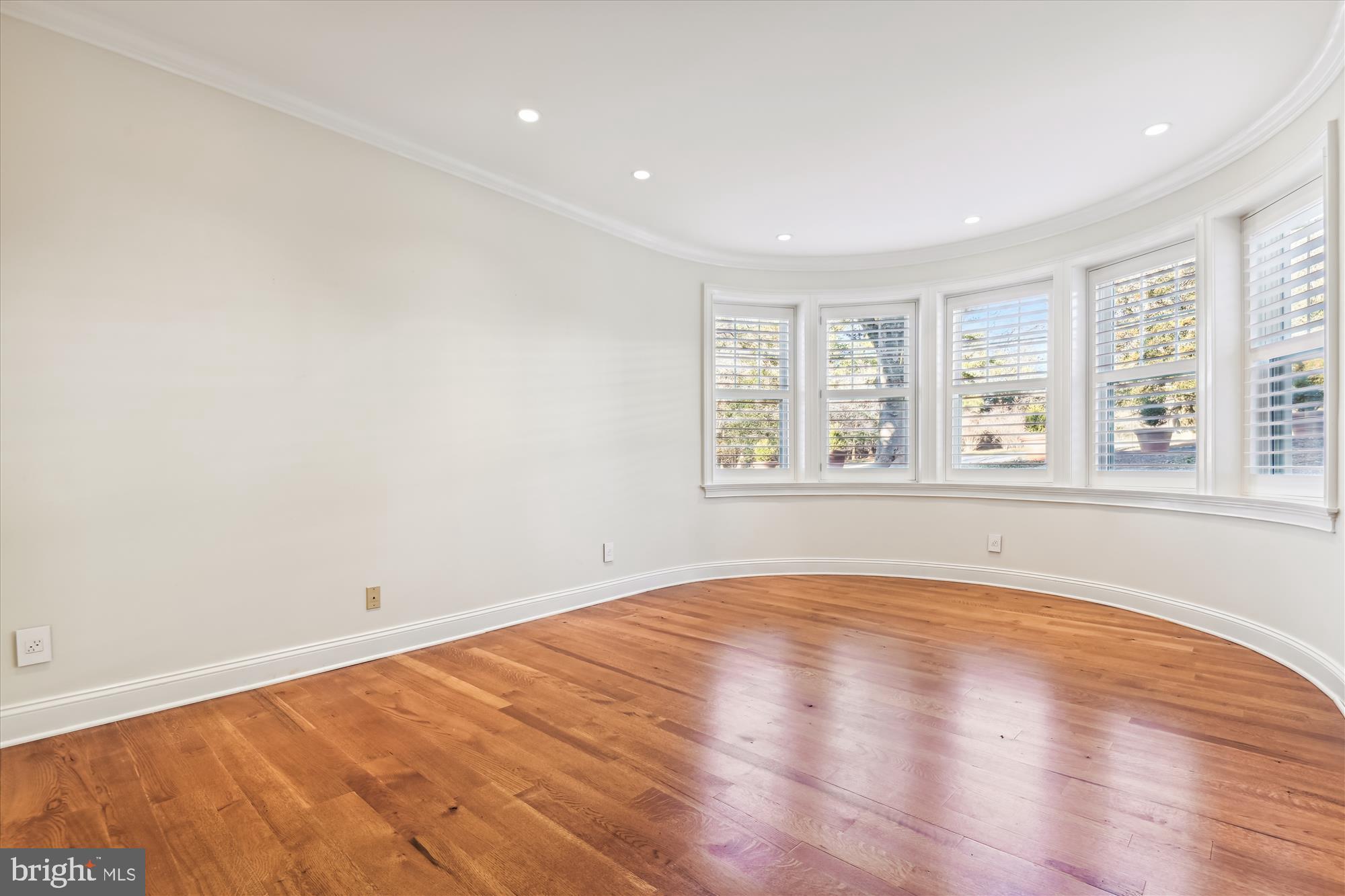 7 Devon Hill Road, Unit A5 Baltimore, MD 21210 - Photo 12 of 32 Primary Bedroom