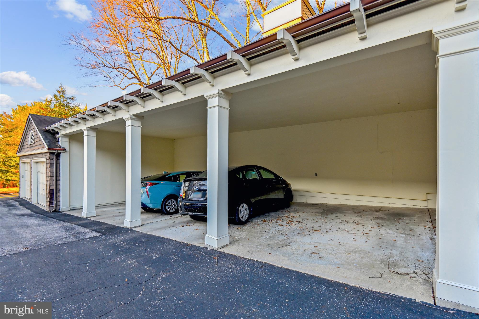 7 Devon Hill Road, Unit A5 Baltimore, MD 21210 - Photo 30 of 32 Garage