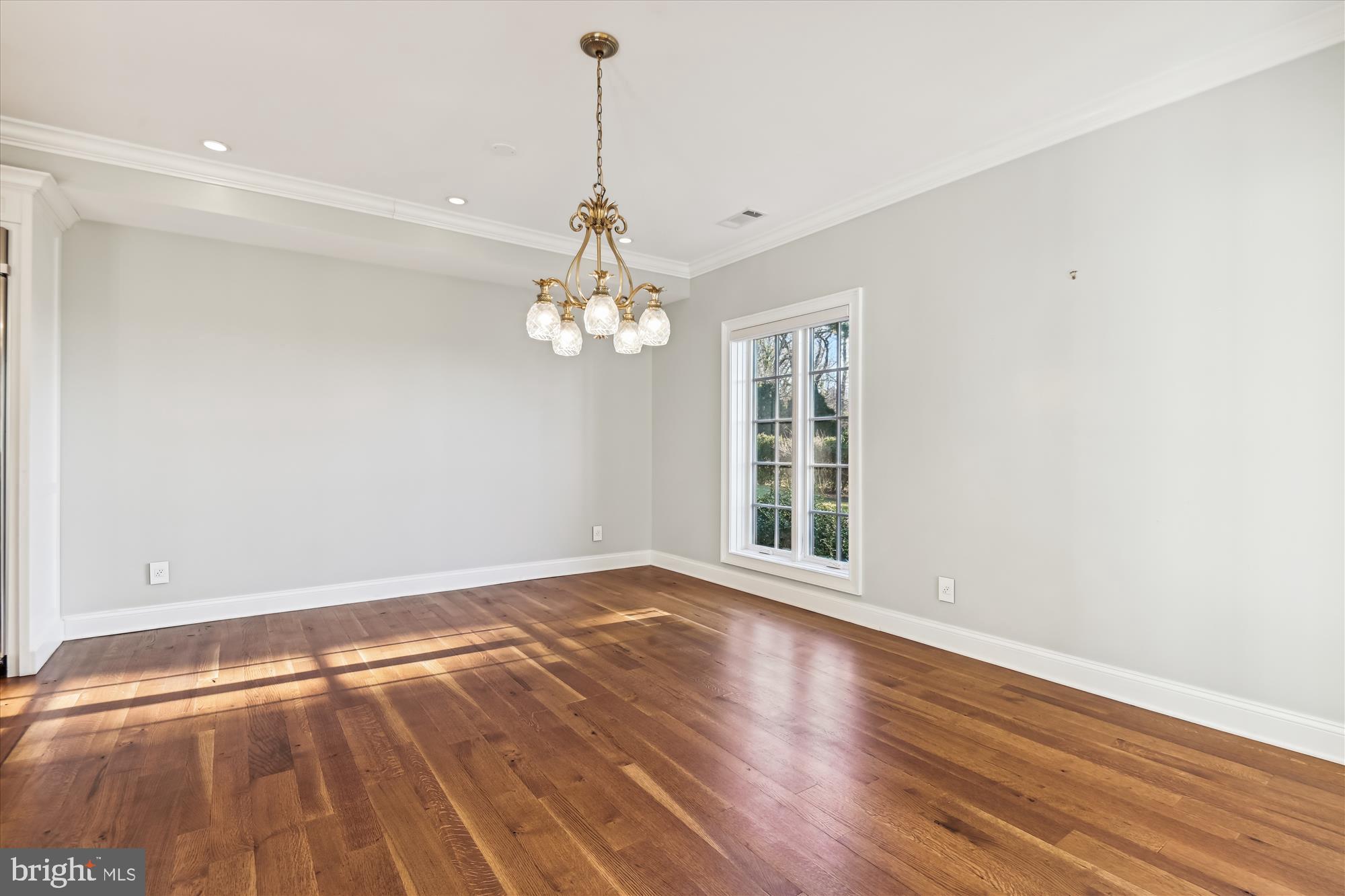 7 Devon Hill Road, Unit A5 Baltimore, MD 21210 - Photo 9 of 32 Dining Room