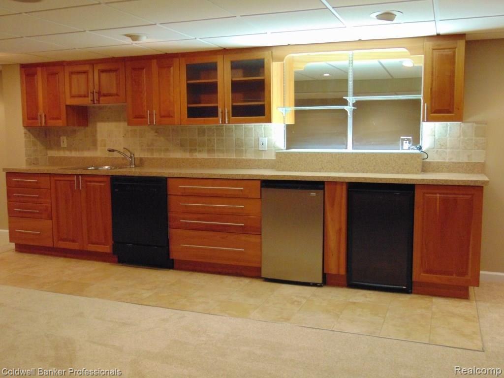 21237 Parklane Road Farmington Hills, MI 48335 - Photo 29 of 56
