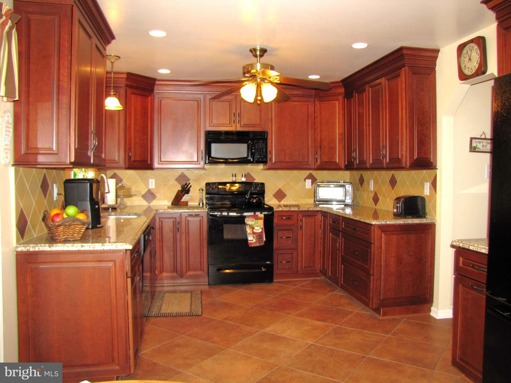 8208 Rippling Branch Road Laurel, MD 20723 - Photo 7 of 30 Kitchen