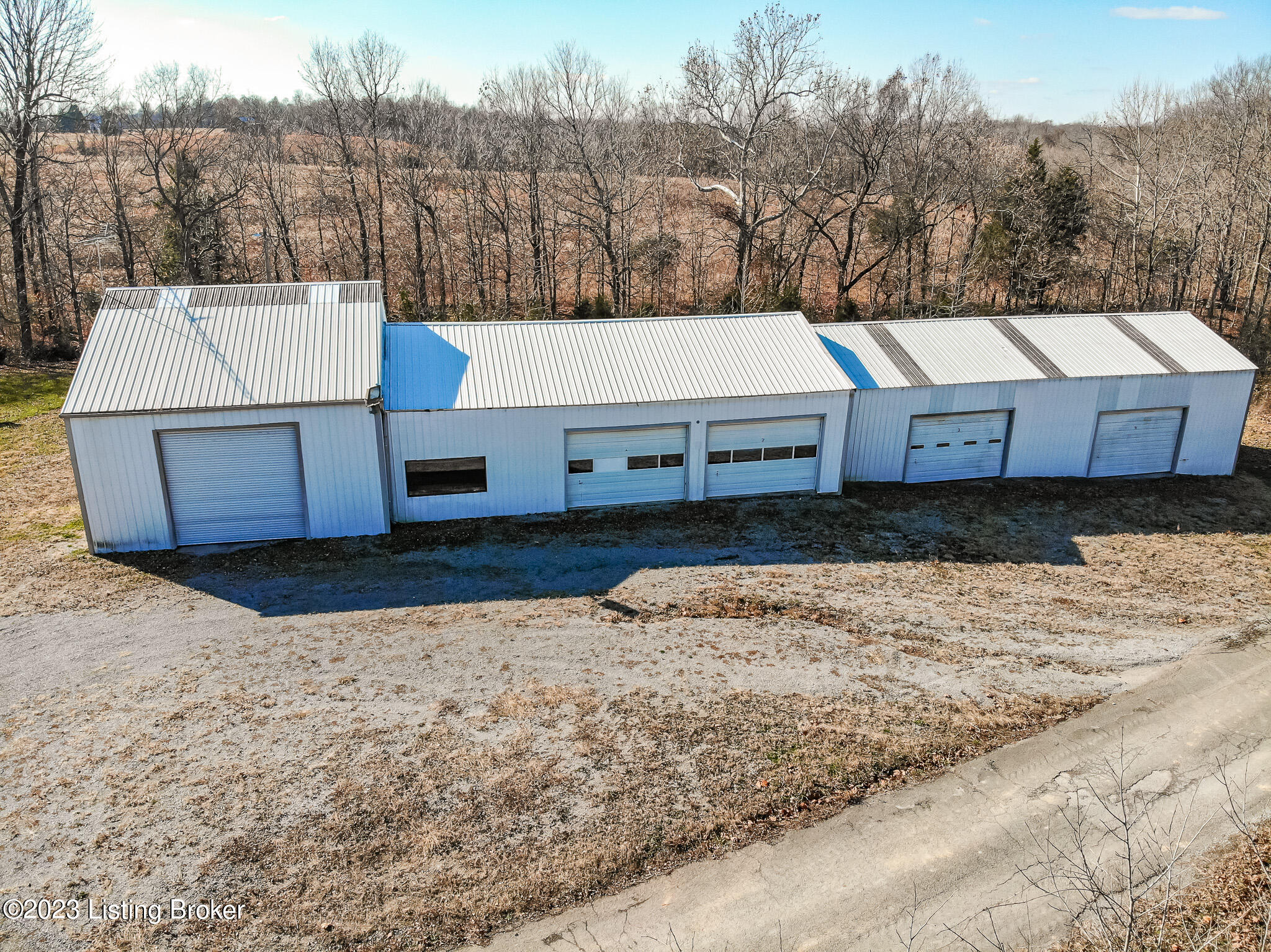 333 Cary Road Greenville, KY 42345 - Photo 26 of 49 Garage