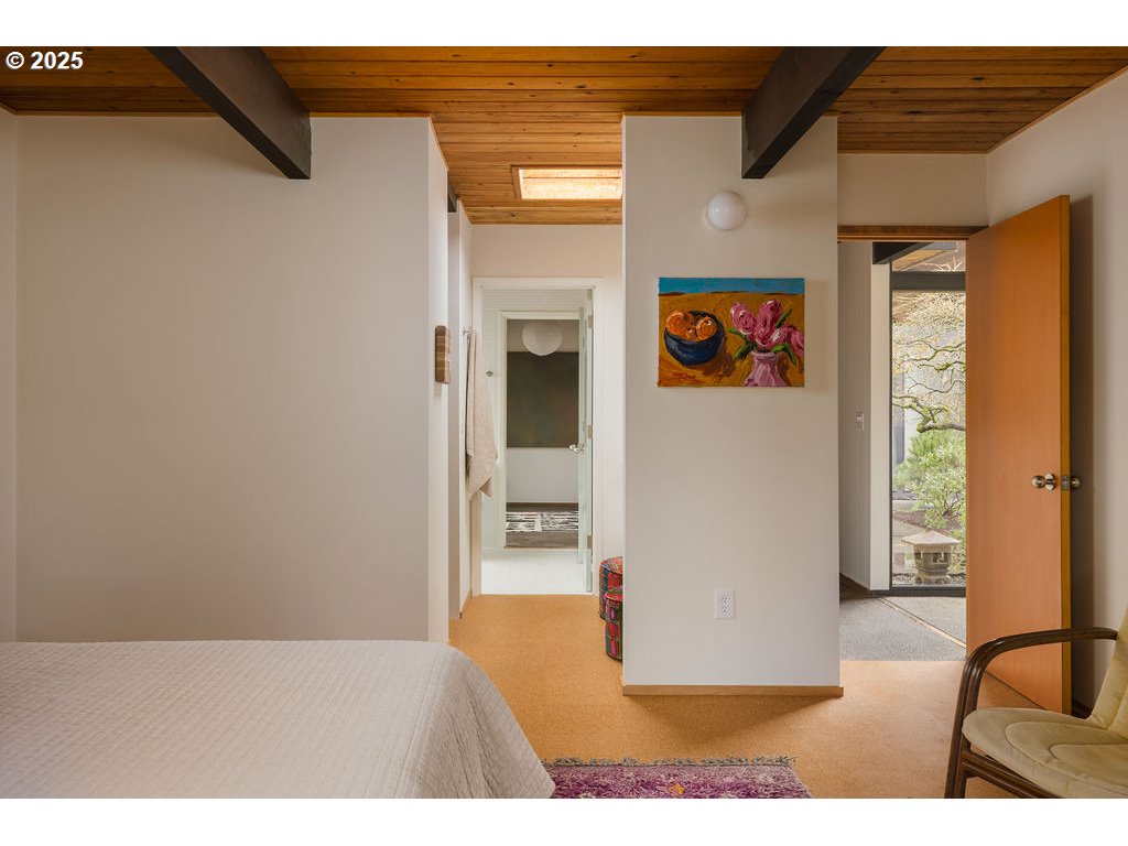 2720 Northwest Forest Avenue Beaverton, OR 97006 - Photo 24 of 40 a view of an entryway