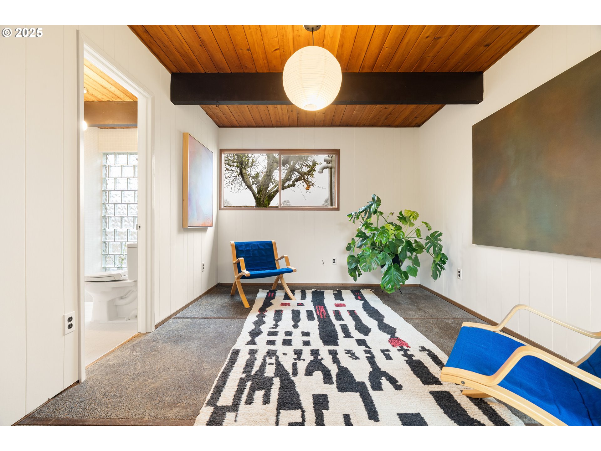 2720 Northwest Forest Avenue Beaverton, OR 97006 - Photo 27 of 40 a view of an entryway with a workspace