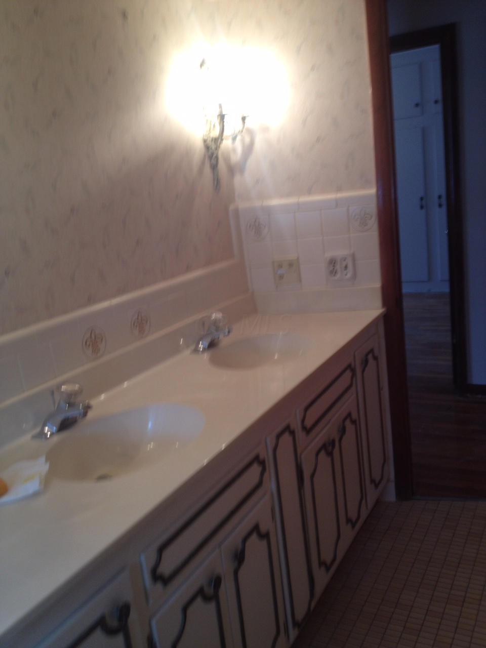 3127 Derby Road Columbus, OH 43221 - Photo 15 of 27