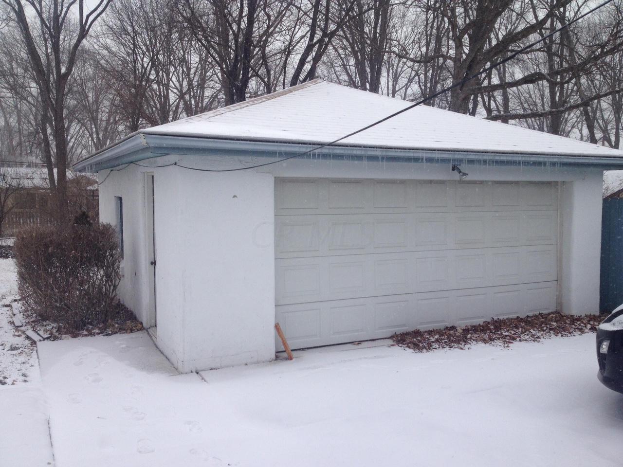 3127 Derby Road Columbus, OH 43221 - Photo 3 of 27