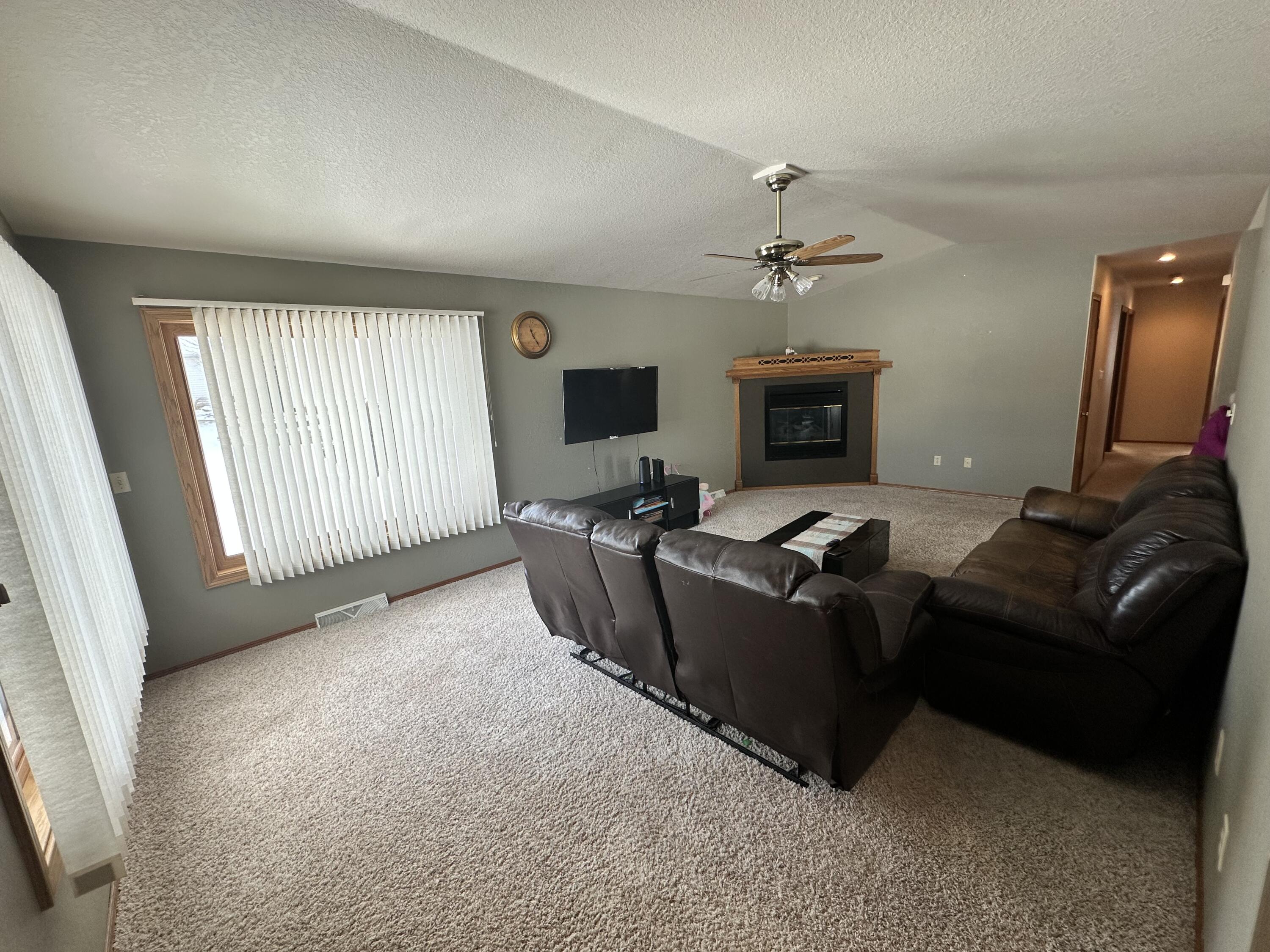 427 Limestone Street Kiel, WI 53042 - Photo 3 of 25 Living Room