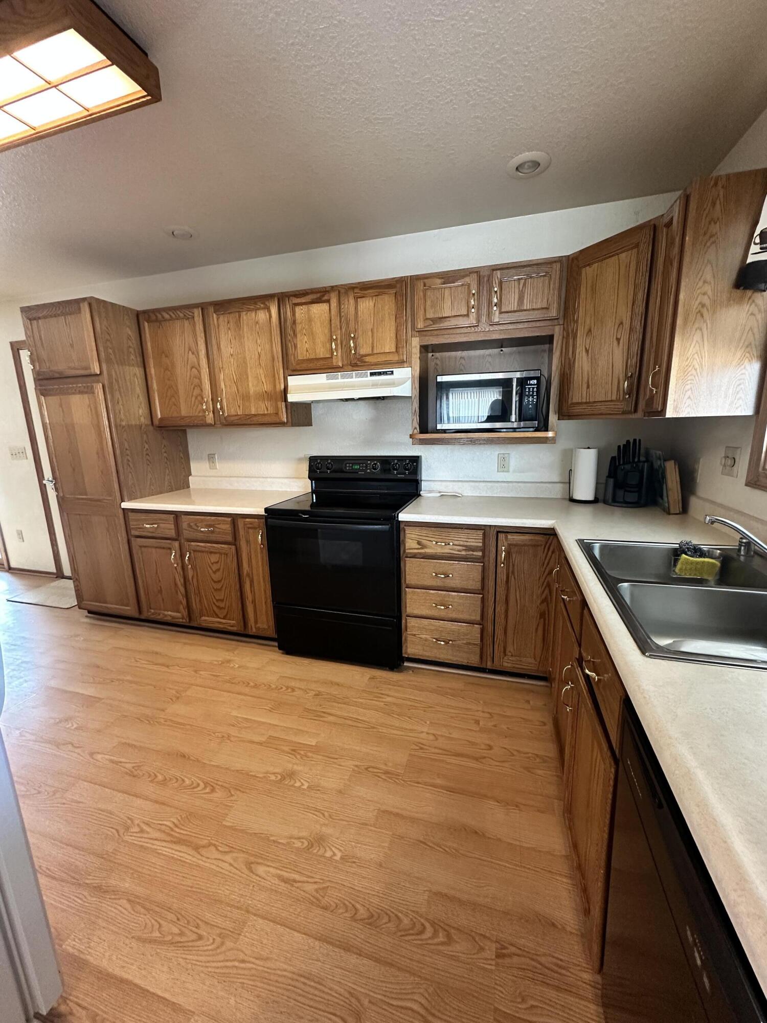 427 Limestone Street Kiel, WI 53042 - Photo 5 of 25 Kitchen
